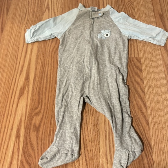 4 Baby sleepers- lightweight and soft. 3-6 months - Picture 2 of 9